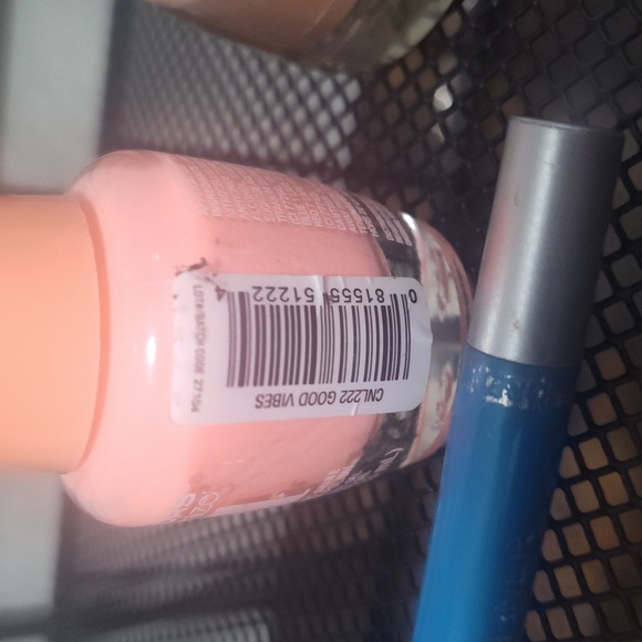 Makeup bundle - Picture 4 of 4